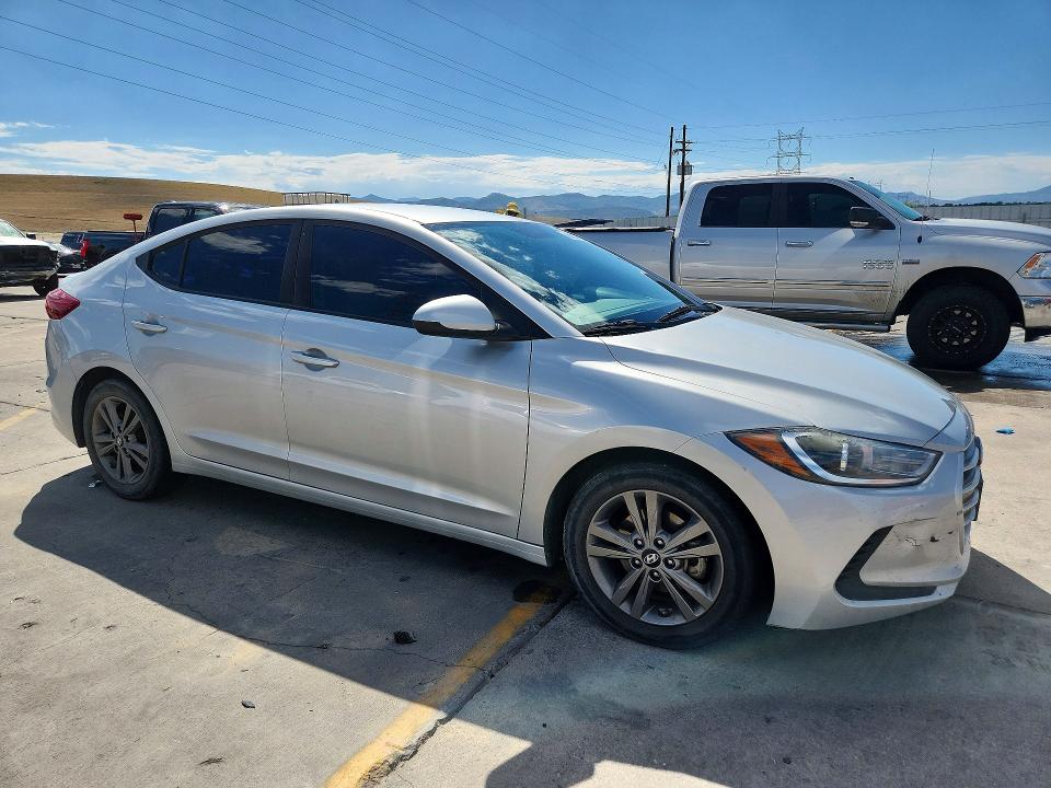 Продаж на аукціоні авто 2018 Hyundai Elantra, vin: 5NPD84LF1JH245623, номер лоту: 60812176