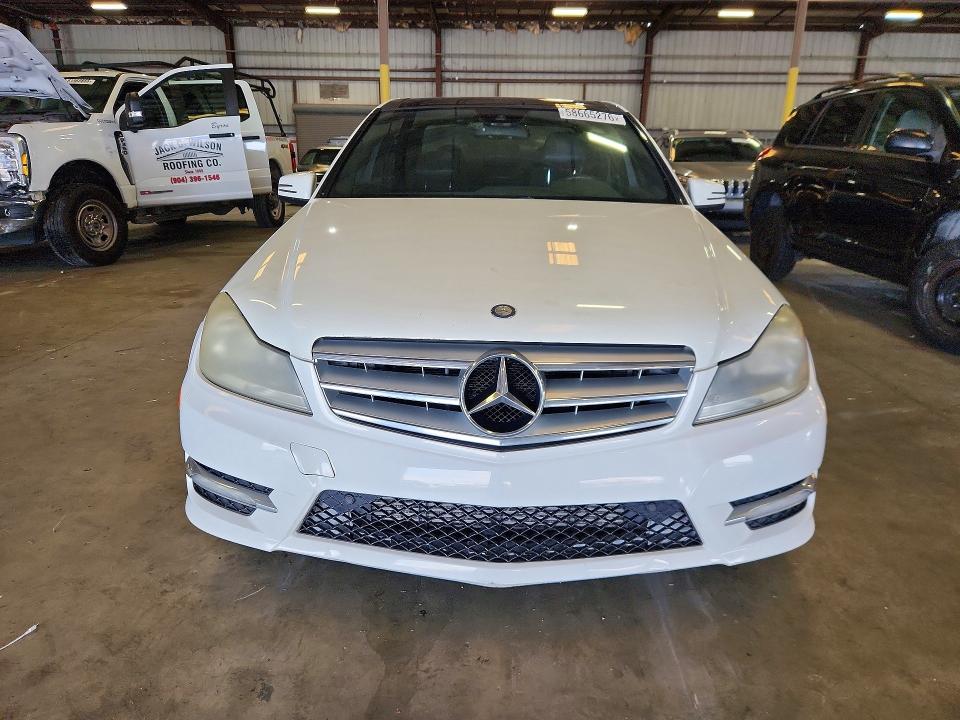 58665276 :رقم المزاد ، WDDGF4HB4CR218622 vin ، 2012 Mercedes-benz C مزاد بيع