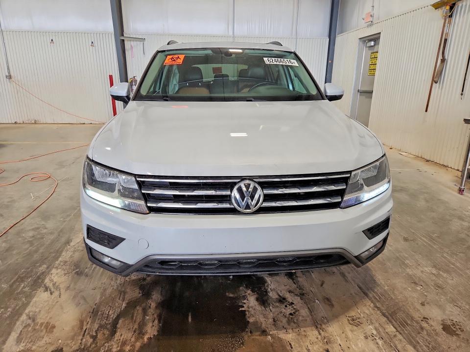 62466516 :رقم المزاد ، 3VV2B7AX9JM006340 vin ، 2018 Volkswagen Tiguan مزاد بيع