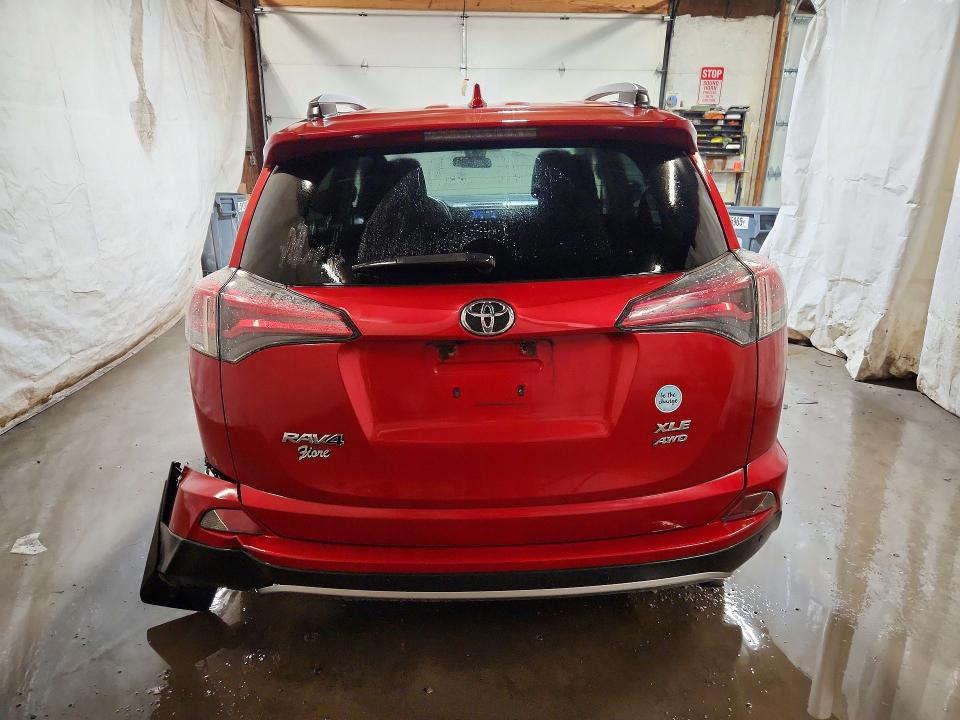62582846 :رقم المزاد ، JTMRFREV6HJ168617 vin ، 2017 Toyota Rav4 مزاد بيع