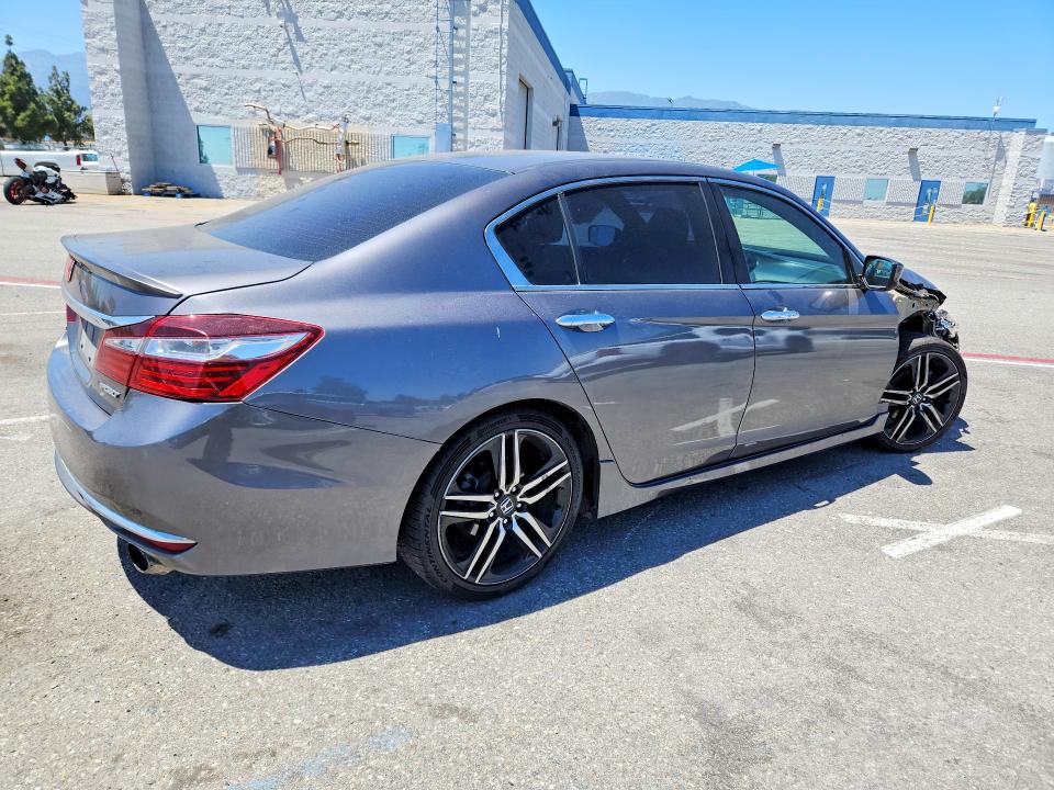 Продаж на аукціоні авто 2017 Honda Accord, vin: 1HGCR2F58HA073612, номер лоту: 59818396