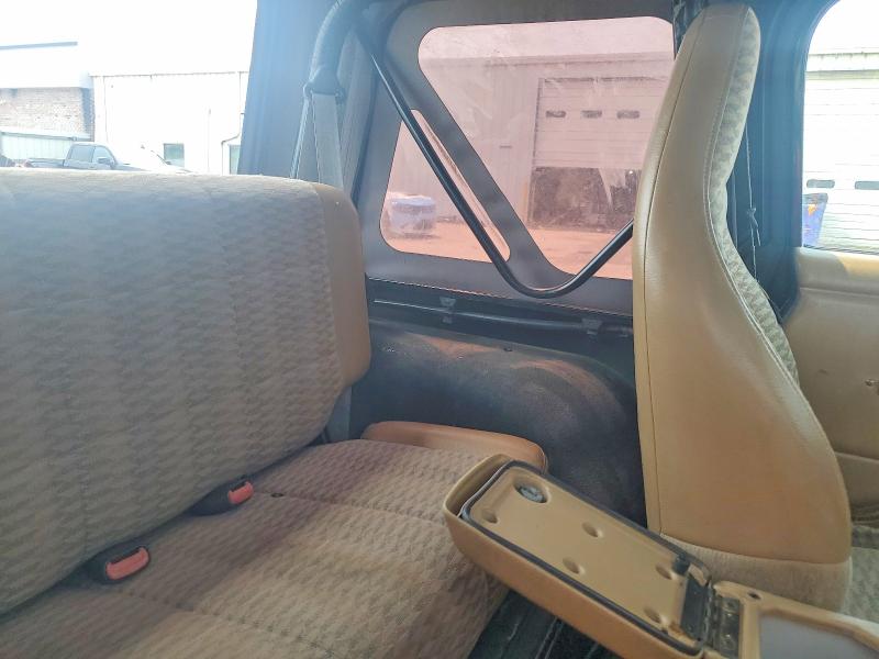 2000 Jeep Wrangler / Tj მანქანა იყიდება აუქციონზე, vin: 1J4FA49SXYP778001, აუქციონის ნომერი: 63531766