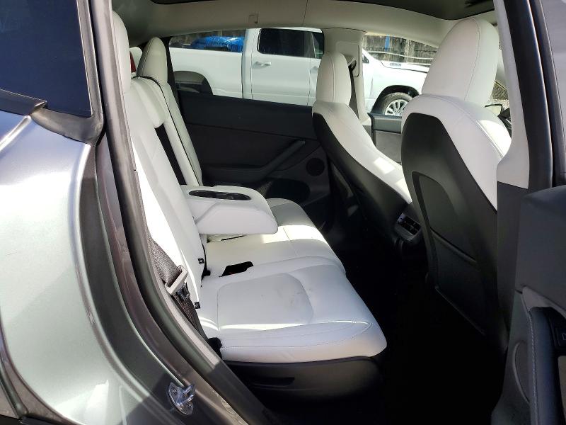 60630146 :رقم المزاد ، 7SAYGAEE4RF209879 vin ، 2024 Tesla Model Y مزاد بيع