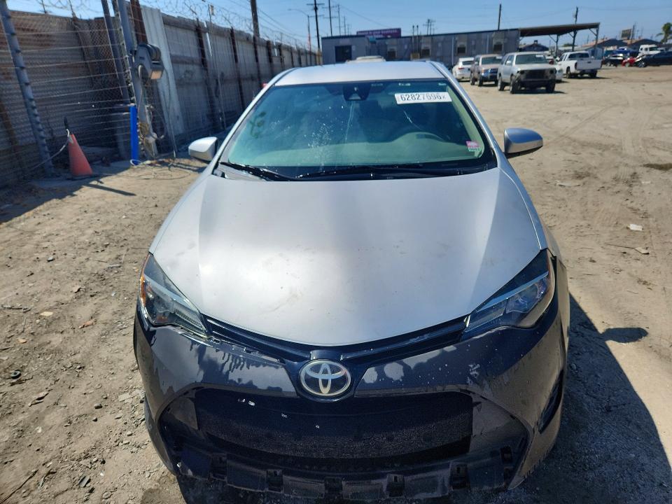 62827696 :رقم المزاد ، 5YFBURHE4HP624841 vin ، 2017 Toyota Corolla مزاد بيع