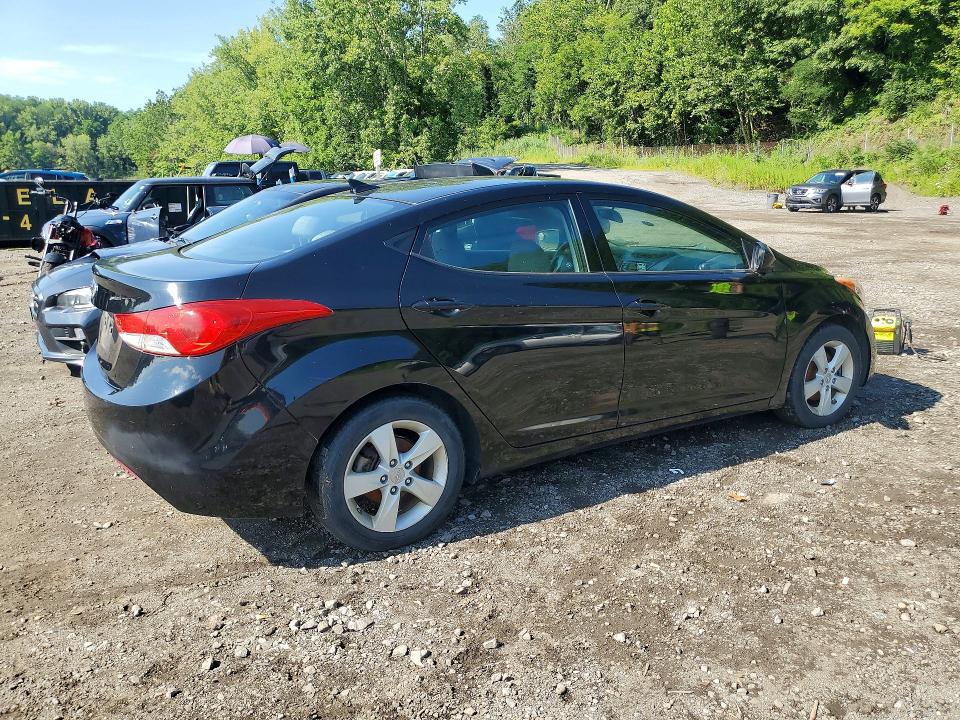 2013 Hyundai Elantra მანქანა იყიდება აუქციონზე, vin: KMHDH4AE8DU765253, აუქციონის ნომერი: 63354016