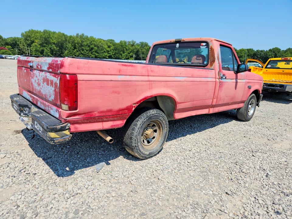 62132356 :رقم المزاد ، 1FTDF15Y2NPB12849 vin ، 1992 Ford F150 مزاد بيع