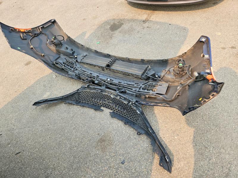60698296 :رقم المزاد ، 2C4RC1BG4HR519651 vin ، 2017 Chrysler Pacifica مزاد بيع