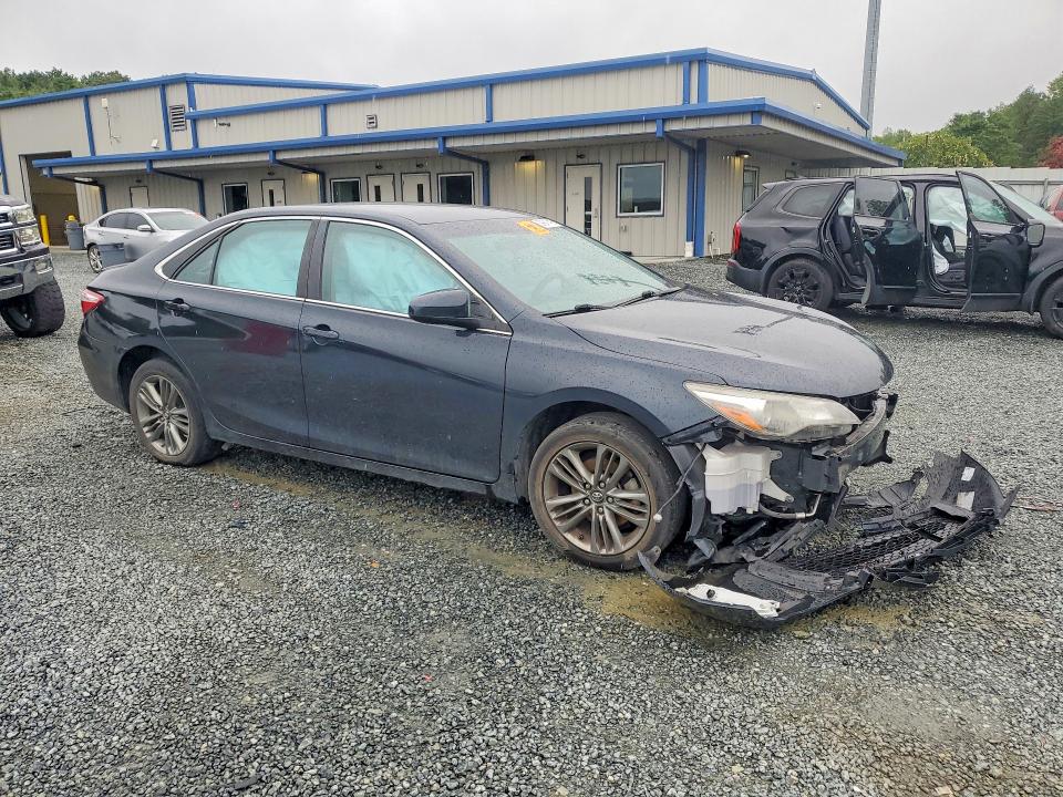 59947416 :رقم المزاد ، 4T1BF1FKXHU403456 vin ، 2017 Toyota Camry مزاد بيع
