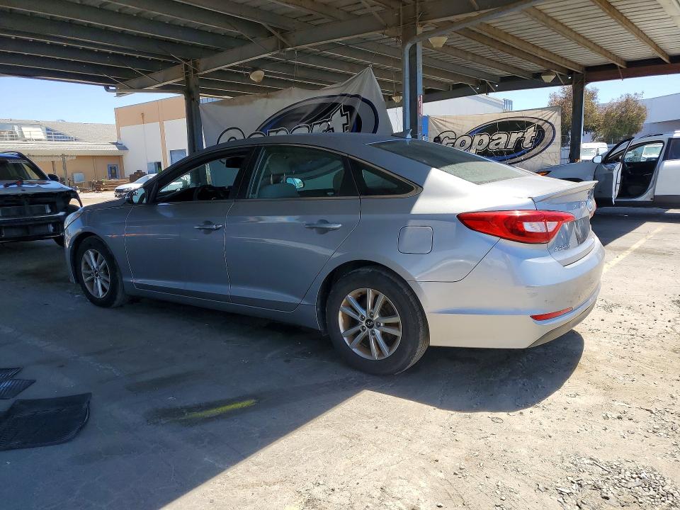 2015 Hyundai Sonata მანქანა იყიდება აუქციონზე, vin: 5NPE24AA3FH115654, აუქციონის ნომერი: 61583176