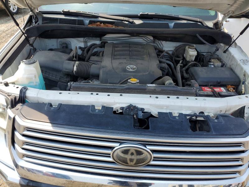 62388196 :رقم المزاد ، 5TFFY5F13JX229815 vin ، 2018 Toyota Tundra مزاد بيع