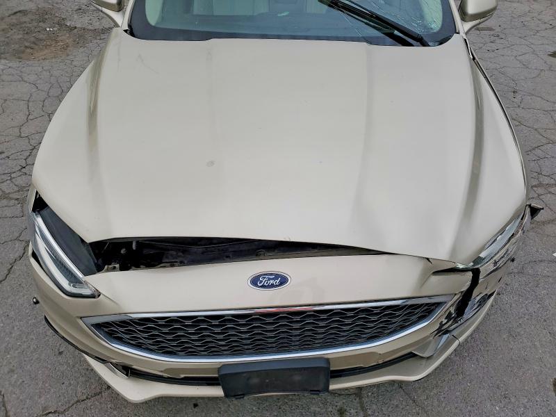 61810776 :رقم المزاد ، 3FA6P0RU9JR148280 vin ، 2018 Ford Fusion مزاد بيع