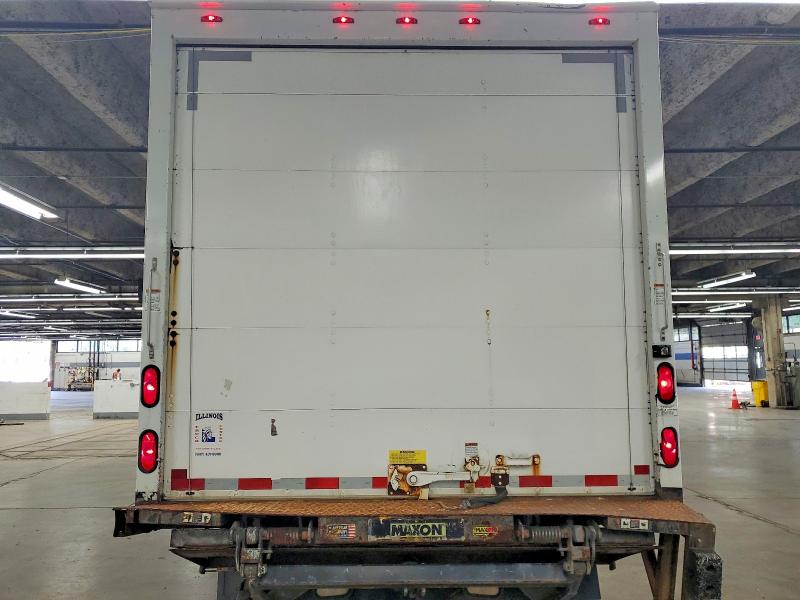 58302206 :رقم المزاد ، 54DC4W1B4FS802886 vin ، 2015 Isuzu Npr Hd مزاد بيع