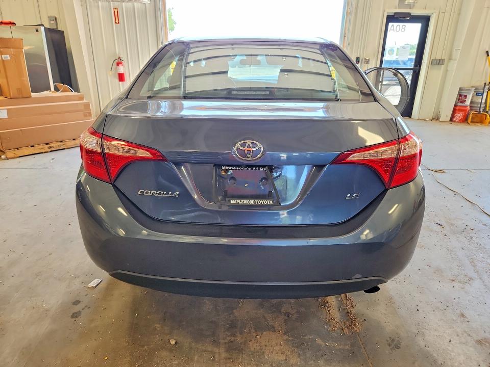 60805506 :رقم المزاد ، 5YFBURHE7JP831052 vin ، 2018 Toyota Corolla مزاد بيع