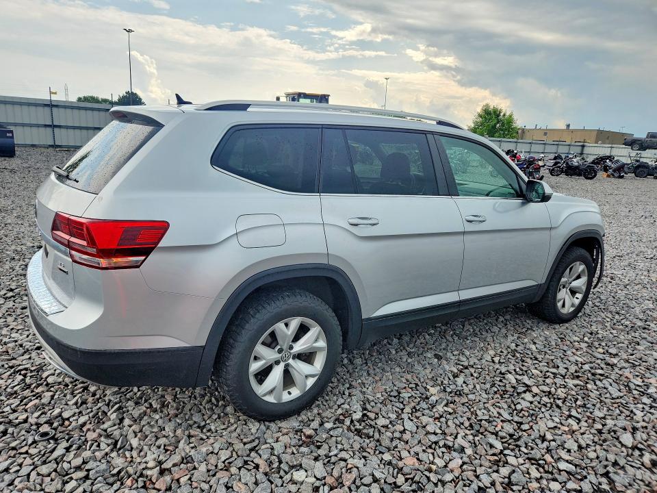 60163156 :رقم المزاد ، 1V2KR2CA7JC563785 vin ، 2018 Volkswagen Atlas مزاد بيع
