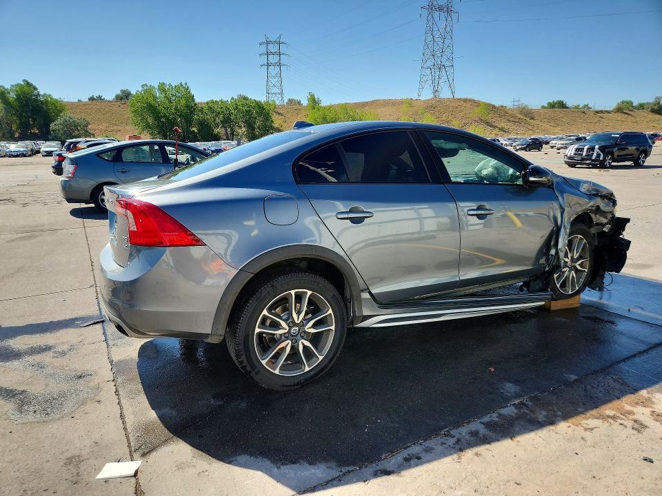 Продаж на аукціоні авто 2017 Volvo S60 Cross Country, vin: YV440MUM7H2004548, номер лоту: 60709446
