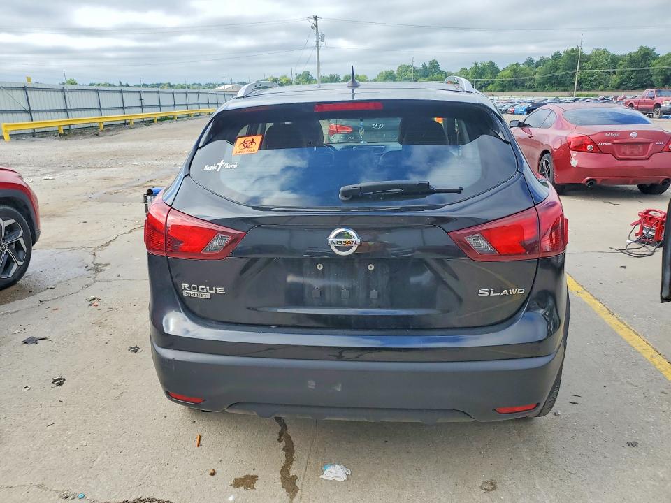 60159056 :رقم المزاد ، JN1BJ1CR1JW282852 vin ، 2018 Nissan Rogue Sport مزاد بيع