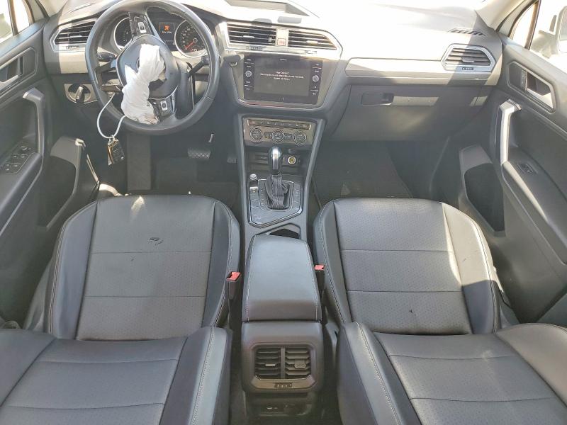 61947216 :رقم المزاد ، 3VV3B7AX4MM054157 vin ، 2021 Volkswagen Tiguan مزاد بيع