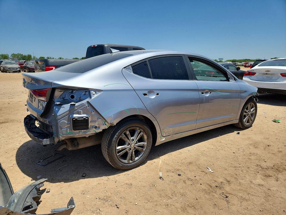62030796 :رقم المزاد ، 5NPD84LF0HH010429 vin ، 2017 Hyundai Elantra مزاد بيع