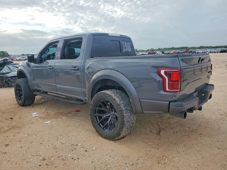 60870306 :رقم المزاد ، 1FTFW1RGXJFB81962 vin ، 2018 Ford F150 مزاد بيع