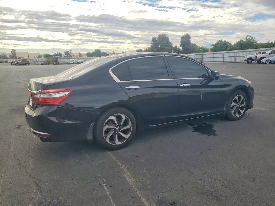Продаж на аукціоні авто 2016 Honda Accord, vin: 1HGCR3F0XGA005787, номер лоту: 61860896