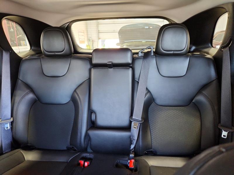 61070576 :رقم المزاد ، 1C4PJMLB5MD240174 vin ، 2021 Jeep Cherokee مزاد بيع