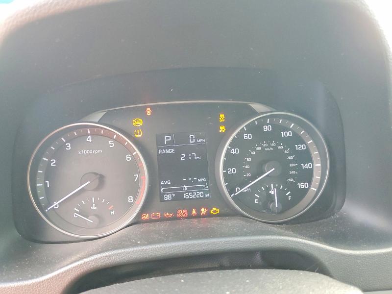 62943456 :رقم المزاد ، 5NPD84LF4HH011759 vin ، 2017 Hyundai Elantra مزاد بيع