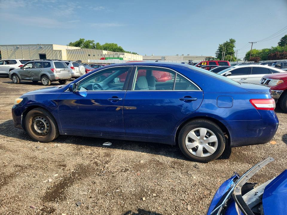 2010 Toyota Camry მანქანა იყიდება აუქციონზე, vin: 4T1BF3EK4AU571810, აუქციონის ნომერი: 85613685