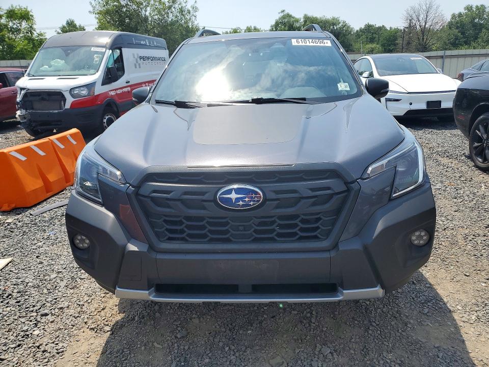 61014696 :رقم المزاد ، JF2SKAMC3NH427583 vin ، 2022 Subaru Forester مزاد بيع