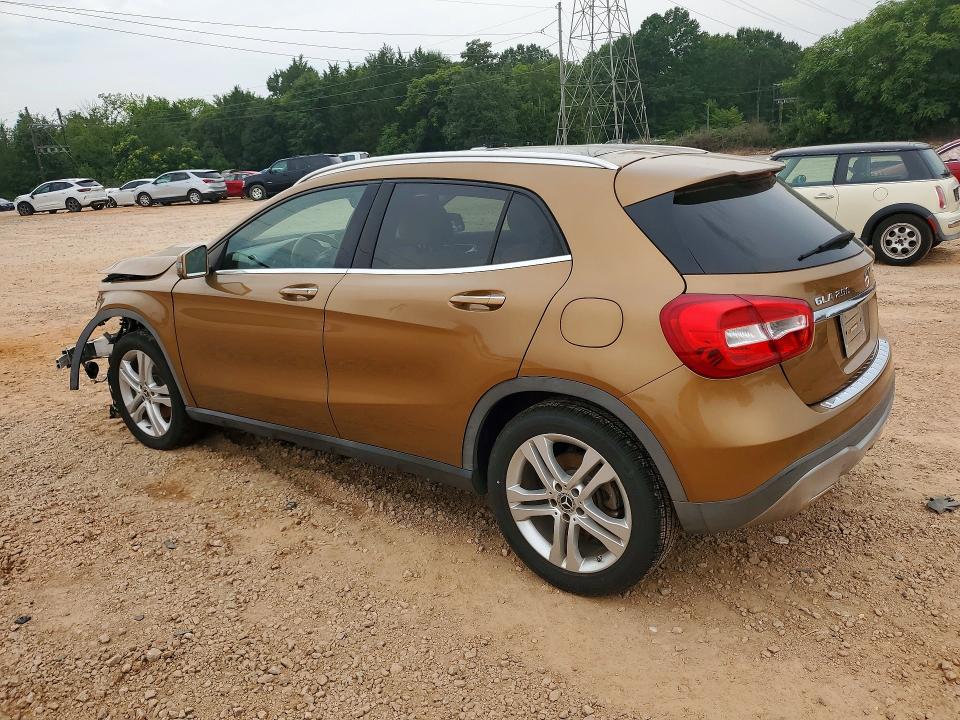 62443966 :رقم المزاد ، WDCTG4GB4JJ455124 vin ، 2018 Mercedes-benz Gla مزاد بيع