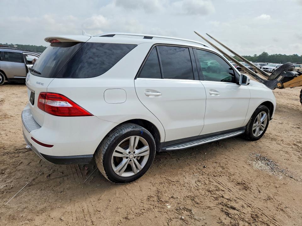 61142896 :رقم المزاد ، 4JGDA0EBXFA585712 vin ، 2015 Mercedes-benz Ml مزاد بيع