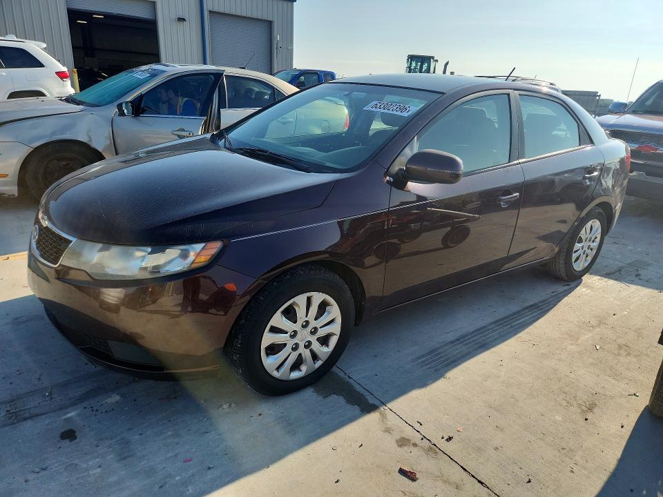 2011 Kia Forte მანქანა იყიდება აუქციონზე, vin: KNAFU4A20B5444505, აუქციონის ნომერი: 63302396