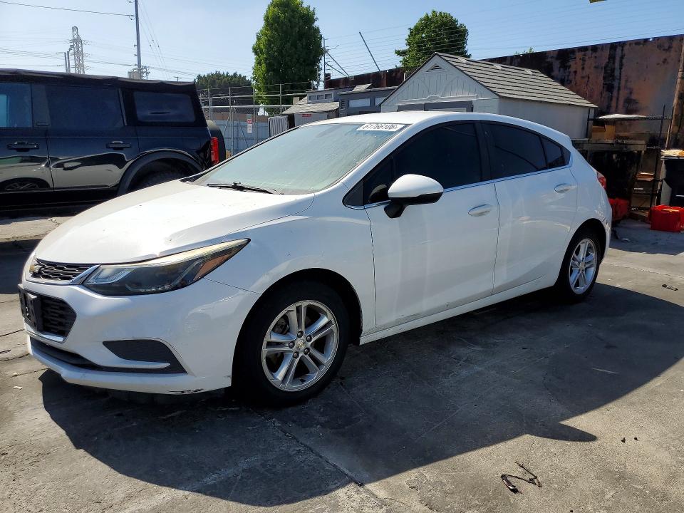 61766106 :رقم المزاد ، 3G1BE6SM2HS551427 vin ، 2017 Chevrolet Cruze مزاد بيع