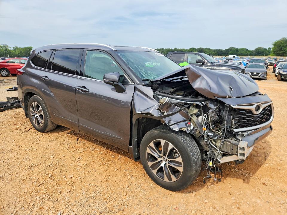 60665706 :رقم المزاد ، 5TDGZRAH4NS542381 vin ، 2022 Toyota Highlander مزاد بيع