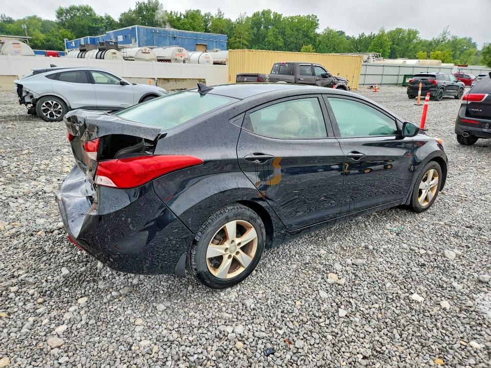 62798566 :رقم المزاد ، 5NPDH4AE9DH444787 vin ، 2013 Hyundai Elantra مزاد بيع