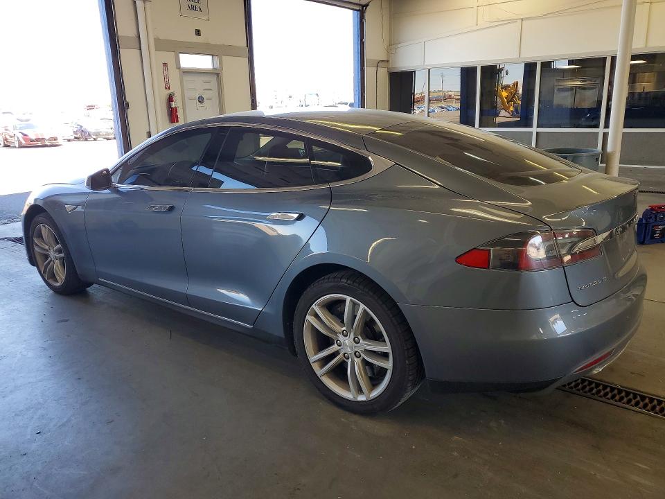 59716756 :رقم المزاد ، 5YJSA1CN8DFP26294 vin ، 2013 Tesla Model S مزاد بيع