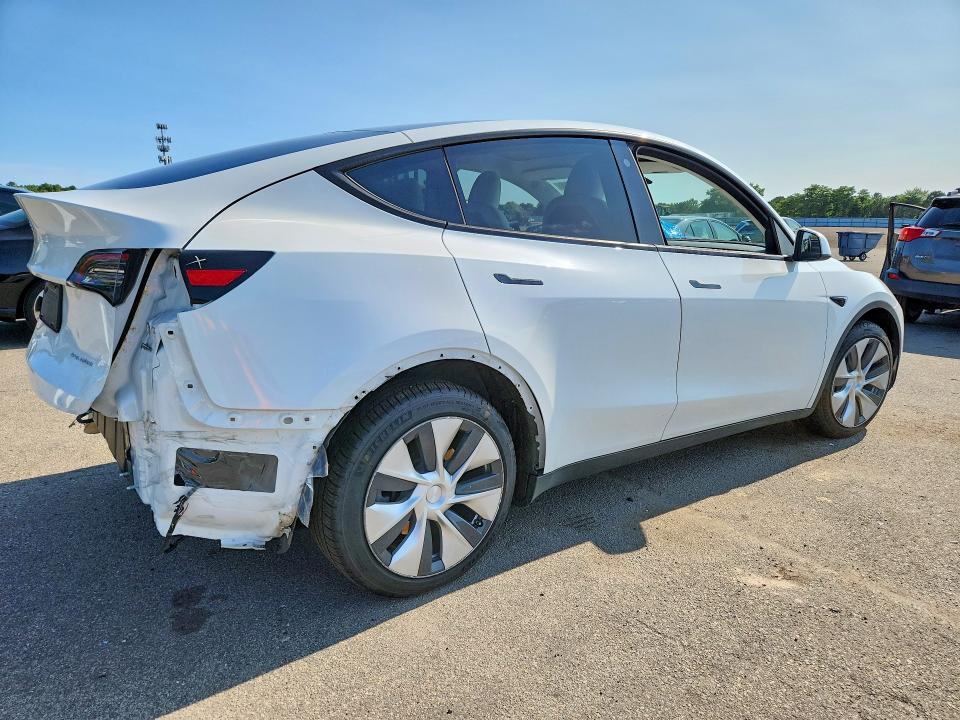 60703316 :رقم المزاد ، 5YJYGDEE1MF130855 vin ، 2021 Tesla Model Y مزاد بيع