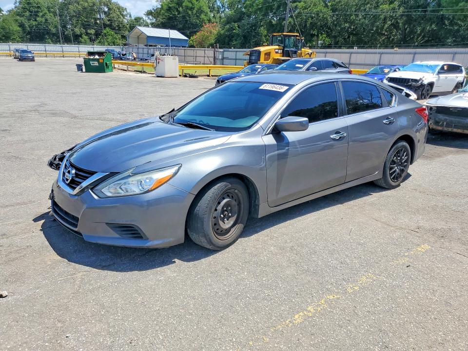 2018 Nissan Altima მანქანა იყიდება აუქციონზე, vin: 1N4AL3AP7JC261706, აუქციონის ნომერი: 61196436