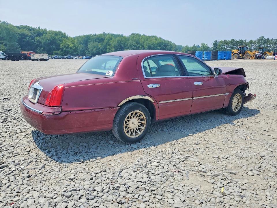 Продаж на аукціоні авто 1999 Lincoln Town Car, vin: 1LNHM82W8XY675402, номер лоту: 61745696