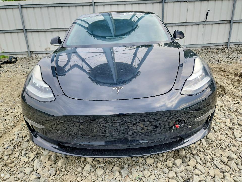 62923866 :رقم المزاد ، 5YJ3E1EAXKF313390 vin ، 2019 Tesla Model 3 مزاد بيع