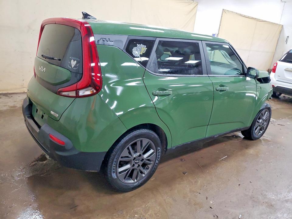 59777026 :رقم المزاد ، KNDJ33AU8N7155344 vin ، 2022 Kia Soul مزاد بيع