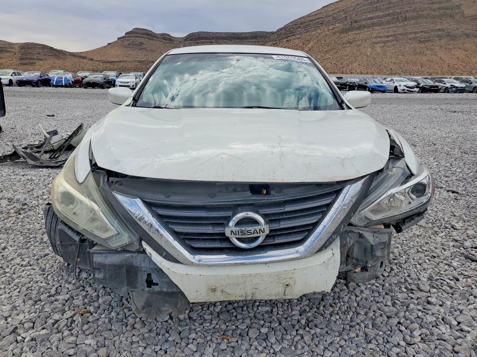 Продажа на аукционе авто 2016 Nissan Altima, vin: 1N4AL3AP4GC140057, номер лота: 61353586