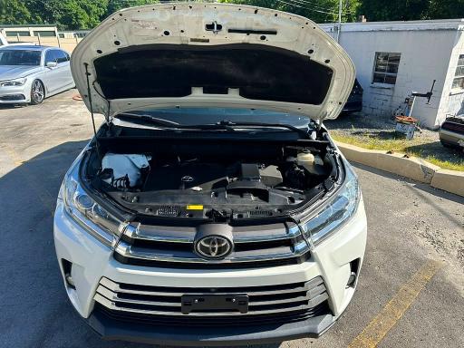 Продаж на аукціоні авто 2018 Toyota Highlander, vin: 5TDDZRFH9JS890764, номер лоту: 56543666