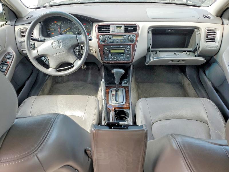 59743836 :رقم المزاد ، 1HGCG16552A064132 vin ، 2002 Honda Accord مزاد بيع