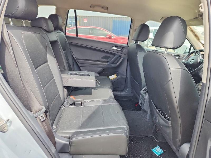 Продажа на аукционе авто 2018 Volkswagen Tiguan, vin: 3VV2B7AXXJM220110, номер лота: 60523776