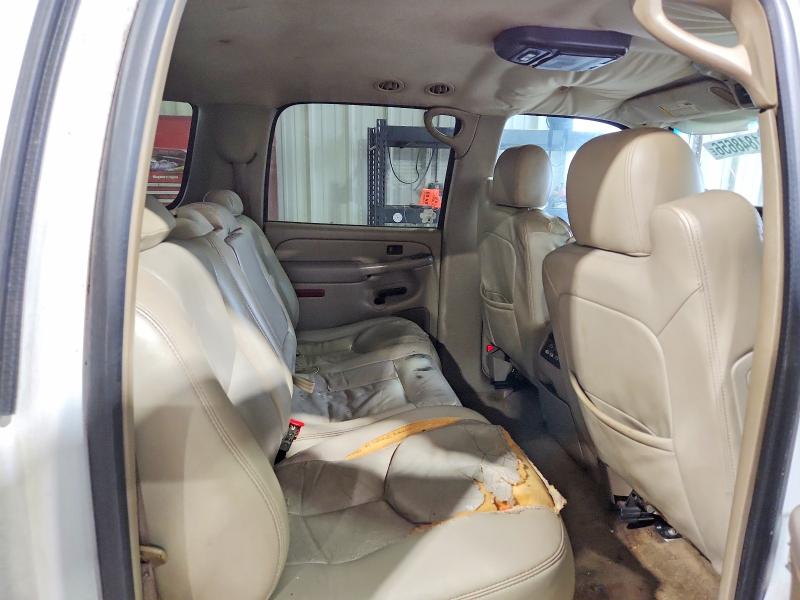 2004 Chevrolet Suburban მანქანა იყიდება აუქციონზე, vin: 3GNEC16Z34G293751, აუქციონის ნომერი: 61848656