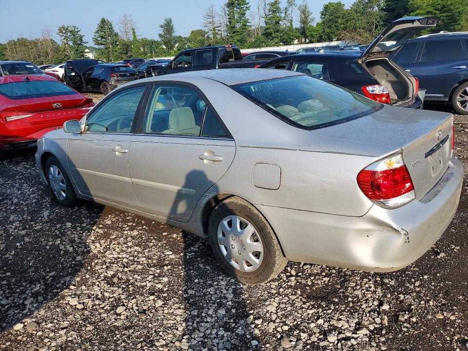 2005 Toyota Camry მანქანა იყიდება აუქციონზე, vin: 4T1BE32K25U538754, აუქციონის ნომერი: 63007736