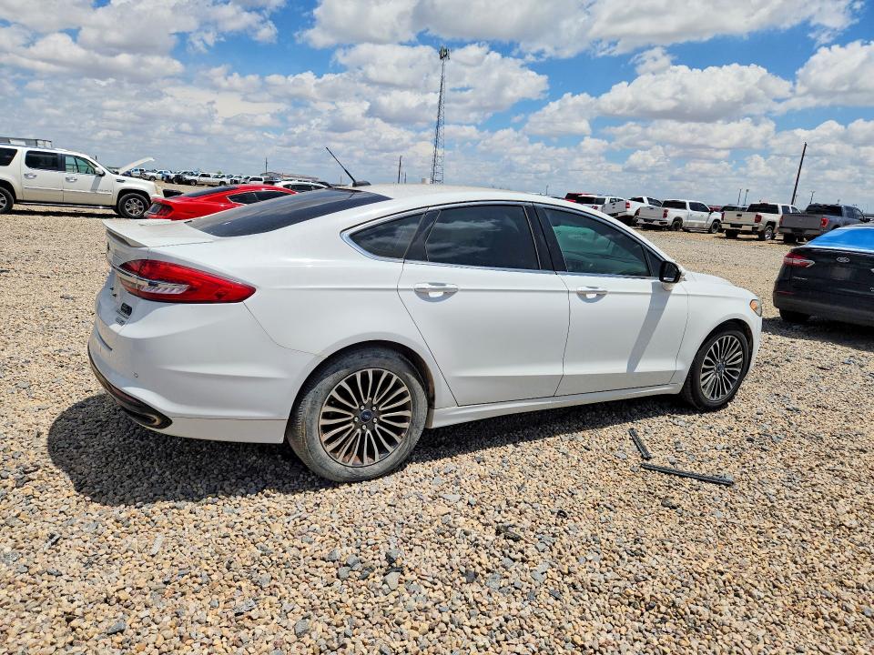 61742356 :رقم المزاد ، 3FA6P0D91JR123859 vin ، 2018 Ford Fusion مزاد بيع
