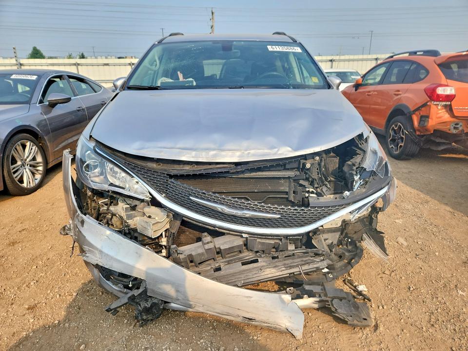 2017 Chrysler Pacifica მანქანა იყიდება აუქციონზე, vin: 2C4RC1BG8HR823839, აუქციონის ნომერი: 61135886