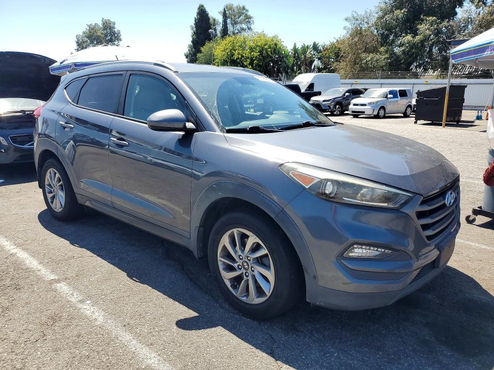 2016 Hyundai Tucson მანქანა იყიდება აუქციონზე, vin: KM8J33A42GU182913, აუქციონის ნომერი: 61189506