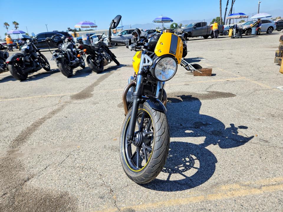 62539436 :رقم المزاد ، SMTD50GN8HT807494 vin ، 2017 Triumph Motorcycle Street Cup مزاد بيع